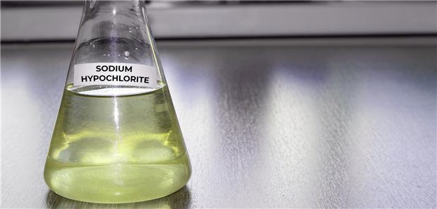 Trichodysplasia spinulosa: Die Säure hat geholfen Hypochlorite desinfizieren gut, sind aber auch giftig und ätzend. In diesem Therapieversuch war die Chemikalie wirksam gegen eine Infektion der Haut mit Polyoma-Viren.