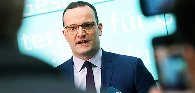 Spahn zu Merz: „Wir sind keine Zwillinge“ "Ich habe jetzt nicht vor, das Regieren einzustellen", betonte Jens Spahn bei einem Branchentreff in Düsseldorf.