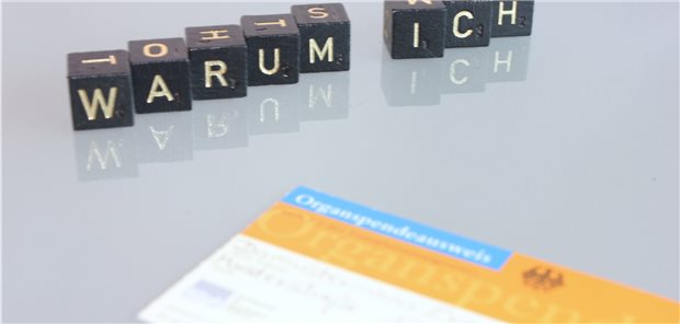 Organspende-Online-Register: Offline wegen Bund-Länder-Zwist? Idee des Gesetzes ist es, Menschen in Alltagssituationen mit der Frage nach der Organspende zu konfrontieren. Doch das Online-Register wird noch vor seinem Start von einem Bund-Länder-Streit ausgebremst.