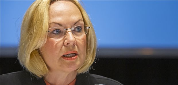 „Ignoranten Kommunikationsstil einer Behörde mit den Garanten der Versorgung“ warf die Vorsitzende der KBV-VV Dr. Petra Reis-Berkowicz bei der Begrüßung der Vertreter der gematik vor. 