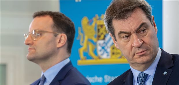 Streit um geplante Ausweitung der Corona-Tests Ihre Vorstellungen zu den Coronatests liegen weit auseinander: Bundesgesundheitsminister Jens Spahn (CDU) und Bayerns Ministerpräsident Markus Söder (CSU) (Archivbild).