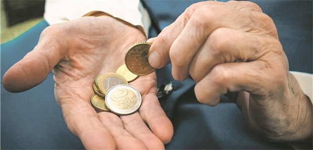 Versorgungswerke sitzen auf 184 Milliarden Euro Im Alter jeden Pfennig einzeln umdrehen? – Kein Szenario, das auf die Mitglieder der Versorgungswerke zuträfe.