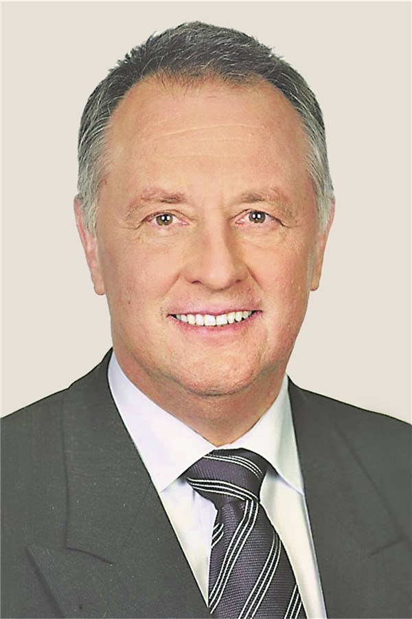 Trauer um Rolf Koschorrek Im Alter von 63 Jahren gestorben: Dr. Rolf Koschorrek.