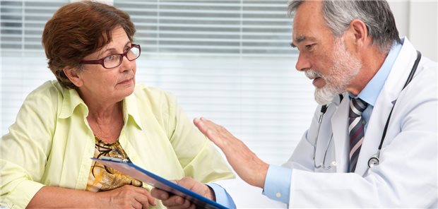 Im Arzt-Patienten-Gespräch muss Raum für Fragen bleiben, empfiehlt die Ärztekammer Nordrhein in einem Leitfaden.