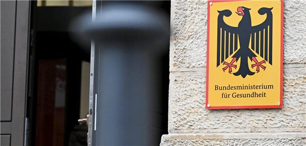 20,1 Milliarden Euro: Pflege-Darlehen lässt Etat von Nina Warken 2026 steigen Im Bundeshaushalt 2026 sind für den Etat des Bundesgesundheitsministeriums rund 20,1 Milliarden Euro vorgesehen.