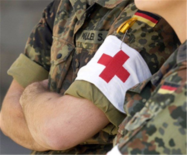 Bundeswehr unattraktiv für Ärzte Im Dienst der Bundeswehr - und unzufrieden.