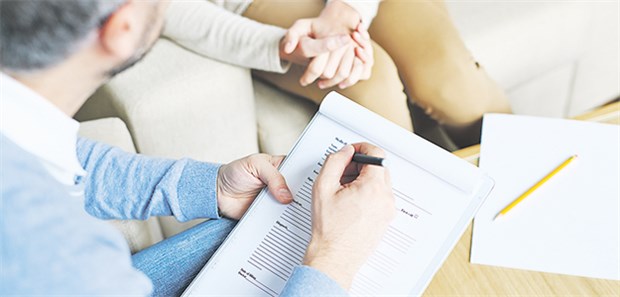 Im Gespräch: Auch Psychotherapeuten haben umfangreiche Dokumentationspflichten.