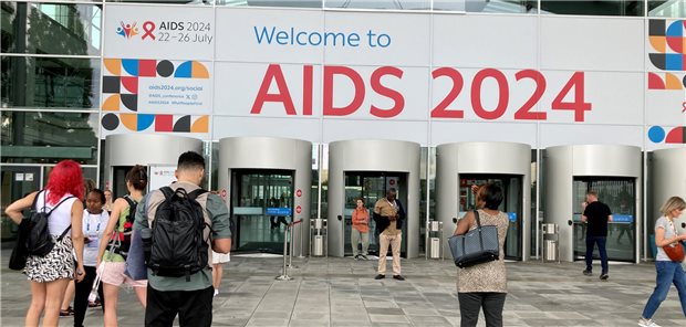 UN-Aidsprogramm legt Fokus auf Menschenrechte Im Juli kamen 10.000 Teilnehmer aus aller Welt zur Welt-Aids-Konferenz in München.