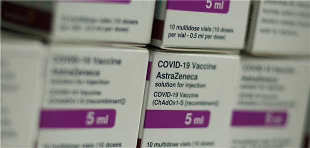 Bundesländer geben 2,7 Millionen Corona-Impfdosen zurück Im Lager vieler Impfdosen-Verteilzentren und auch in Impfzentren stapeln sich ungenutzte Corona-Vakzine von AstraZeneca. Nun sollen sie an andere Länder mit akutem Bedarf weitergegeben werden.