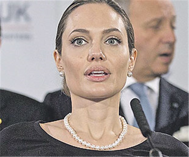 Wenn der Oktober in den Mai fällt Im Mai hat Hollywoodstar Angelina Jolie das Thema Brustkrebs in die Schlagzeilen gebracht.