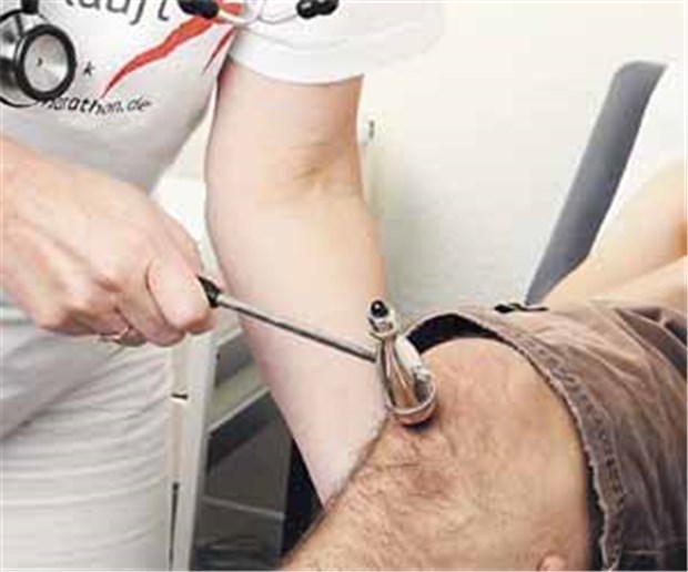 Neurobefunde schon nach zwei Minuten Im Neurodiagnostik-Alltag kommt es auf die richtige Reihenfolge an: Am Anfang stehen schnelle Tests, etwa auf Reflexe.