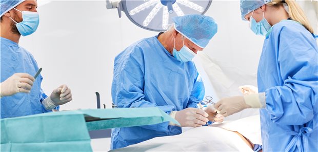 Im OP: Reicht es, um eine perioperative Hypothermie zu vermeiden, die Körperkerntemperatur oberhalb von 35,5°C zu halten? Eine PROTECT-Studie hat dies untersucht. 