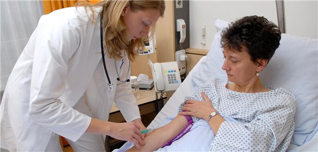 Im PJ wird viel gearbeitet - die Entlohnung ist dagegen meist eher spärlich. (Symbolbild mit Fotomodellen).