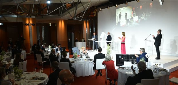 Galenus-Preis und Charity Award: Das sind die Gewinner Im Rahmen eines Festaktes in Berlin wurden die Preisträger des Galenus-von-Pergamon-Preises und des Springer Medizin Charity Awards gekürt.