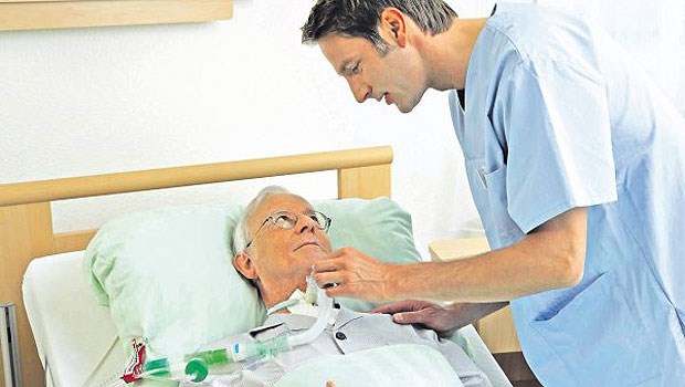 Ein Trainingszentrum zum Luftholen Im Remeo-Center geht es nicht nur darum, dass Pfleger mit Patienten das Atmen ohne Beatmungsgerät trainieren. Wer langfristig auf die Beatmung angewiesen ist, lernt auch, den Alltag mit dem Gerät zu meistern.