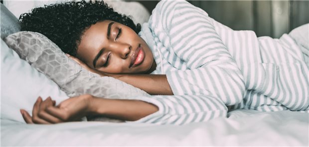 Im Schlaf wandern T-Zellen vermehrt in die Lymphknoten. Dies hat ein Team am Universitätsklinikum München herausgefunden.