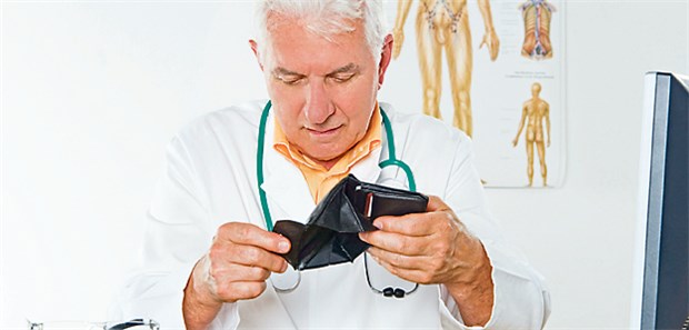 Im Schnitt blieben Praxisinhabern im Jahr 2013 netto – also nach Abzug aller Versicherungsbeiträge und der Steuer – 5946 Euro pro Monat.