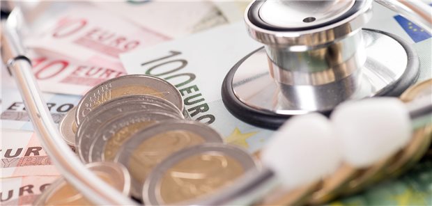 Im Schnitt kamen Vertragsarztpraxen im dritten Quartal 2023 auf 60.168 Euro Honorarumsatz aus vertragsärztlicher Tätigkeit.