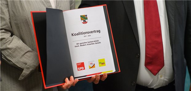 Krankenhausgutachten sorgt in Sachsen-Anhalt für Spannungen in der Koalition Im September vergangenen Jahres wurde stolz der Koalitionsvertrag von CDU, SPD und FDP in Sachsen-Anhalt präsentiert. Jetzt wird um Details zu einem vereinbarten Krankenhausgutachten gestritten.