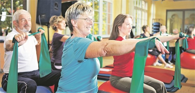 Welchen Einfluss haben Sport und Reha? Im Zentrum der Bemühungen einer pneumologischen Rehabilitation sollte auch eine Steigerung der körperlichen Aktivität stehen.