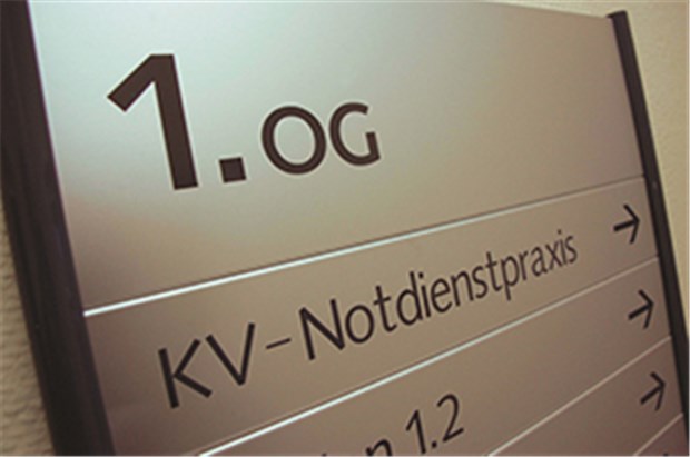 Notfallpraxis darf zum Essen nicht verlassen werden Im ersten Obergeschoss wird jemand sein, denn laut BSG darf die Notdienstpraxis auch zum Essen nicht verlassen werden.