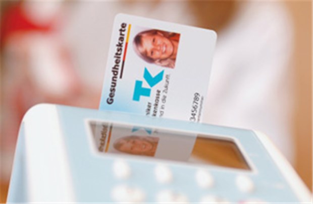 Start frei für die Gesundheitskarte? Im kommenden Jahr werden Ärzte voraussichtlich in ganz Deutschland neue Kartenleser brauchen.