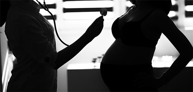 Zahl der Schwangerschaftsabbrüche leicht rückläufig Im vergangenen Jahr war mit 72 Prozent der Großteil der Frauen, die einen Schwangerschaftsabbruch haben vornehmen lassen, zwischen 18 und 34 Jahre alt.