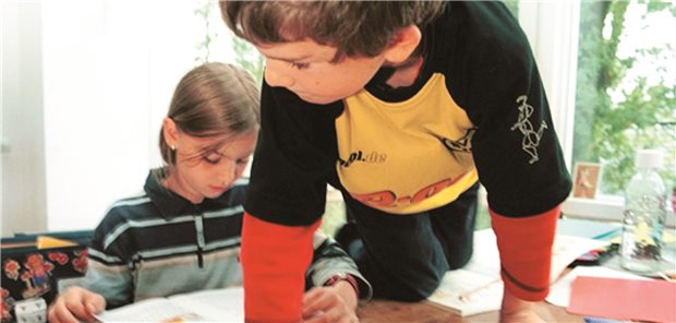 Immer häufiger erhalten Minderjährige bei auffälligem Verhalten auch in Deutschland Antipsychotika. Am häufigsten gibt es die Mittel gegen Autismuserkrankungen, Psychosen, Angststörungen, ADHS und Depressionen.