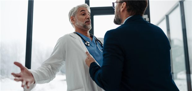 Immer öfter rasten Patienten in Arztpraxen oder Krankenhäusern aus.