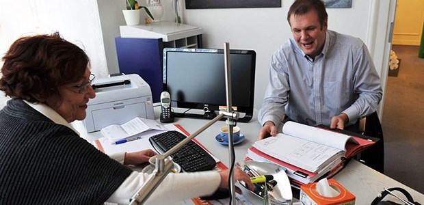 Die KVen spielen mit alten Regressängsten Immer wieder ärgerlich: Verordnungsentscheidungen vor der KV begründen zu müssen.