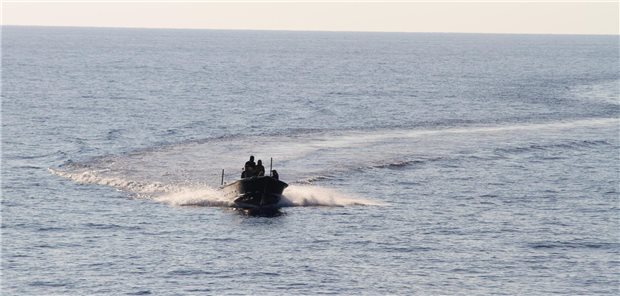 Seenotretter der SOS Humanity: „Es gibt niemals nur einen Grund zur Flucht“ Immer wieder tauchten Boote auf, die sich näherten und von denen die Crewmitglieder der Humanity 1 nicht wussten, um welche Akteure es sich dabei handelte.