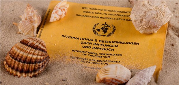 Impfpass auffrischen: Vor allem vor Fernreisen gilt es, den Impfstatus zu klären.