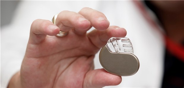 Implantieren oder nicht? Künftig könnten sich Hochrisikopatienten für einen plötzlichen Herztod vielleicht anhand einer Biomarker-Konstellation besser identifizieren lassen.