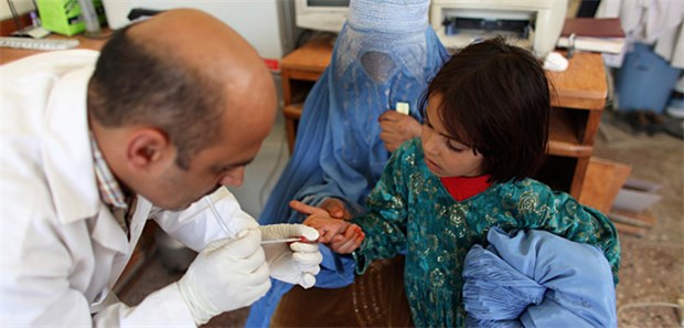 Die Gefahr ist immer da In Afghanistan ist die Arbeit für internationale Hilfsorganisationen meist extrem schwierig. Im Bild ein Labor in einem Krankenhaus in Afghanistan.