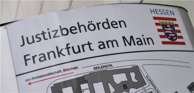 Angeklagter Staatsanwalt gesteht und erzählt vor Gericht sehr Persönliches In Frankfurt am Main muss sich ein ehemaliger Oberstaatsanwalt wegen Korruption verantworten, der selbst als Spezialist in Sachen Korruption im Gesundheitswesen gilt.