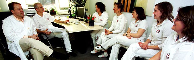 In Gesprächen mit dem Praxisteam sollte geklärt werden, welche Wünsche und Erwartungen Ärzte an die MFA haben - und umgekehrt.