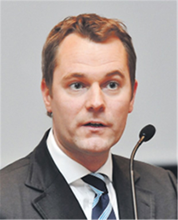 Ärztenetze drängen in die Versorgung "In Netzen liegt die Zukunft der Versorgung" - BMG-Staatssekretär Daniel Bahr (FDP).
