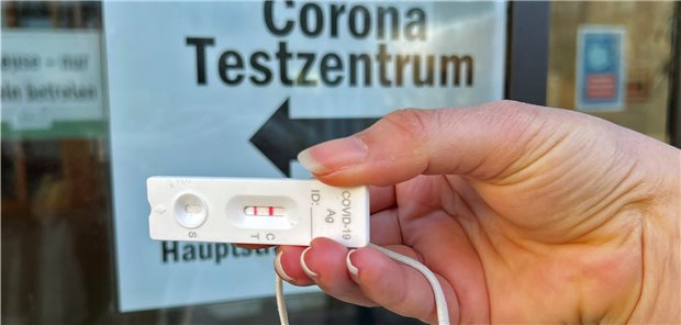 Gegen Corona-Teststellen wird in Niedersachsen häufiger ermittelt In Niedersachsen wird seit Monaten wegen angeblicher Betrügereien in Testcentern ermittelt. Ins Visier geraten sind eine Geschäftsführerin und eine Betreiberin mehrerer Teststellen.