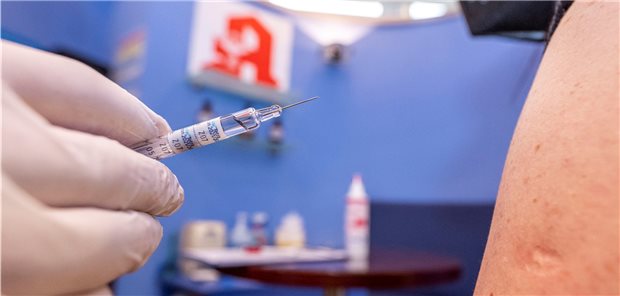 Engpass bei Grippe-Impfstoff: Hausärzte in Nordrhein geben Apotheken die Schuld In Nordrhein läuft seit September 2020 ein Modellversuch zur Grippeschutzimpfung in den Apotheken.