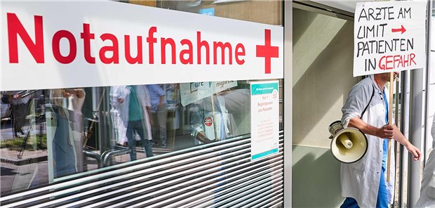 In Österreich streiken mittlerweile schon Spitalsärzte, um auf ihre Arbeitsbedingungen aufmerksam zu machen.