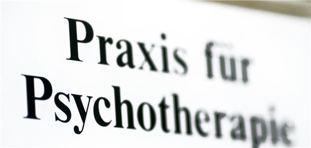 Schild einer Psychotherapie-Praxis