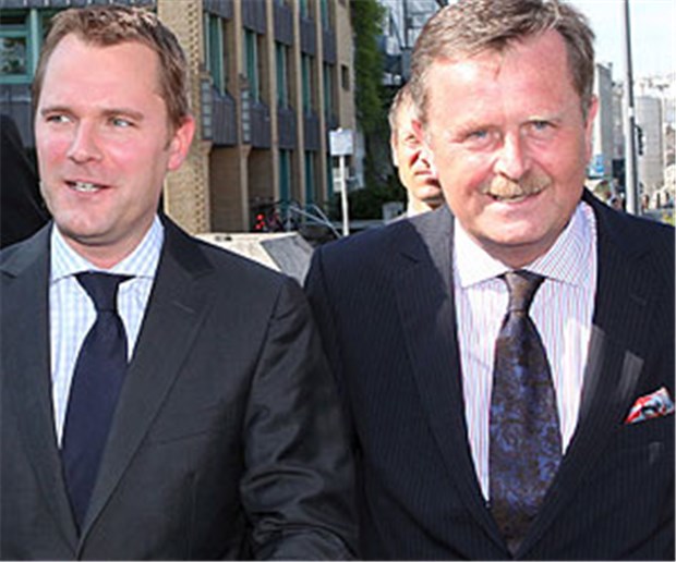 Bahr pfeift Montgomery zurück In Sachen Öffnungsklausel in der GOÄ nicht auf einer Wellenlänge: Gesundheitsminister Bahr (l.) und BÄK-Präsident Montgomery.