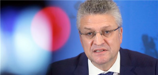 Gerät die Corona-Pandemie in einigen Regionen außer Kontrolle? In Sorge über die Corona-Lage in Deutschland: n: Lothar Wieler, Leiter des deutschen Robert-Koch-Instituts (RKI)
