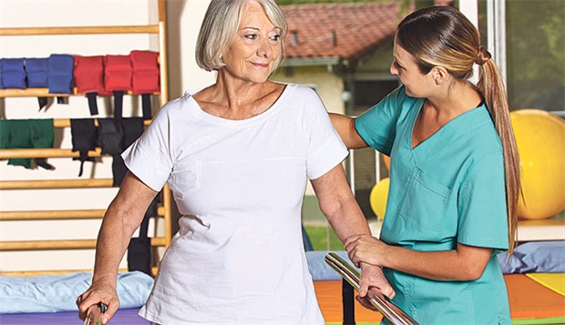 In Studien mit Laufband- und Gehtraining gingen bei MS-Kranken als Nebeneffekt auch die Schmerzen zurück.