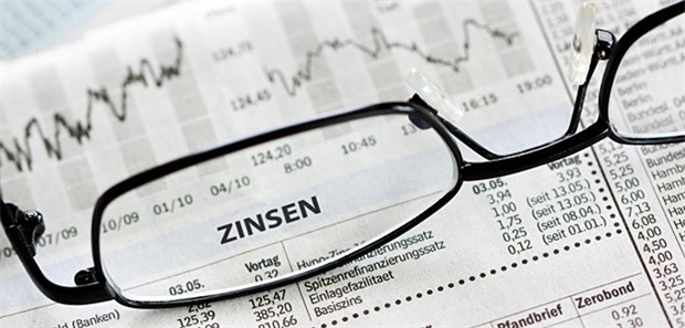 Mit diesen Tipps streichen Anleger hohe Zinsen ein In Zeiten niedriger Zinsen müssen Anleger genau hinsehen, wenn sie Gewinne einfahren wollen.