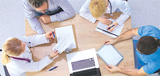 Viel Bürokratie, wenig Ertrag – Ärzte hadern mit der ASV In den ASV-Teams sind mehrheitlich Praxis- und Klinikärzte vertreten.