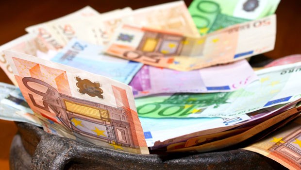 Bund soll Unis finanzieren In den Geldtopf der Unis soll auch der Bund einzahlen, meint die Koalition.