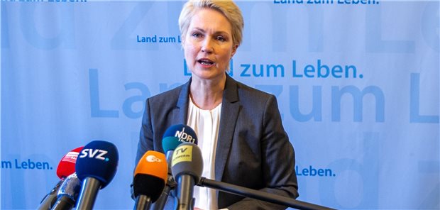 Neue Koalition: Alle Klinikstandorte im Nordosten sollen erhalten bleiben In den Koalitionsverhandlungen zwischen SPD und der Linken für eine Regierungsbildung in Mecklenburg-Vorpommern sind die ersten Pflöcke im Themengebiet Gesundheitspolitik eingeschlagen. Im Bild Manuela Schwesig (SPD), die alte und voraussichtlich auch neue Ministerpräsidentin.