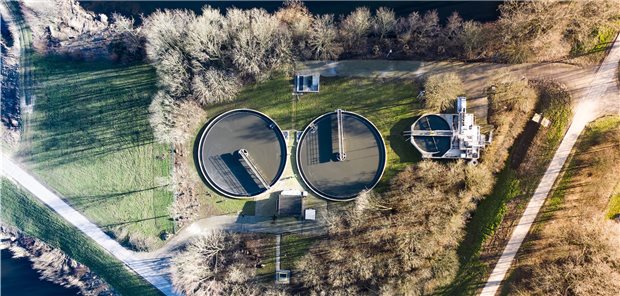 Coronavirus taucht im Abwasser auf In den Niederlanden haben Forscher Erbgutfragmente von SARS-CoV-2 in den Kläranlagen von fünf Städten und dem Flughafen Amsterdam Schiphol nachgewiesen.