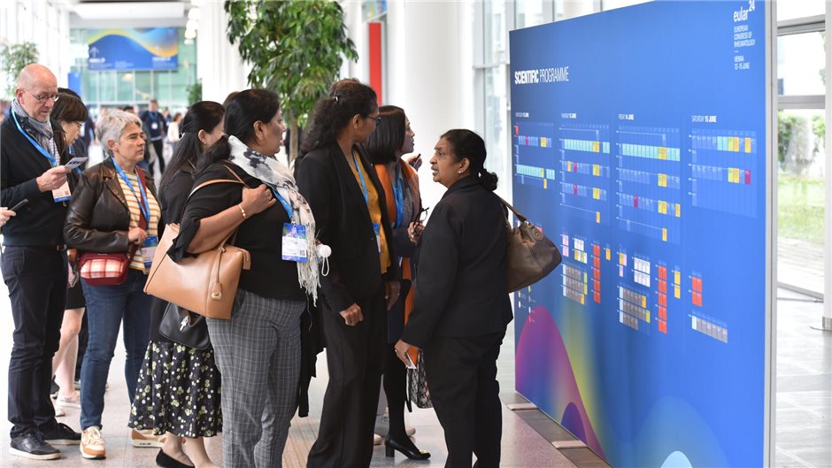 In den Räumen der Messe Wien treffen Ärztinnen und Ärzte, Wissenschaftlerinnen u...